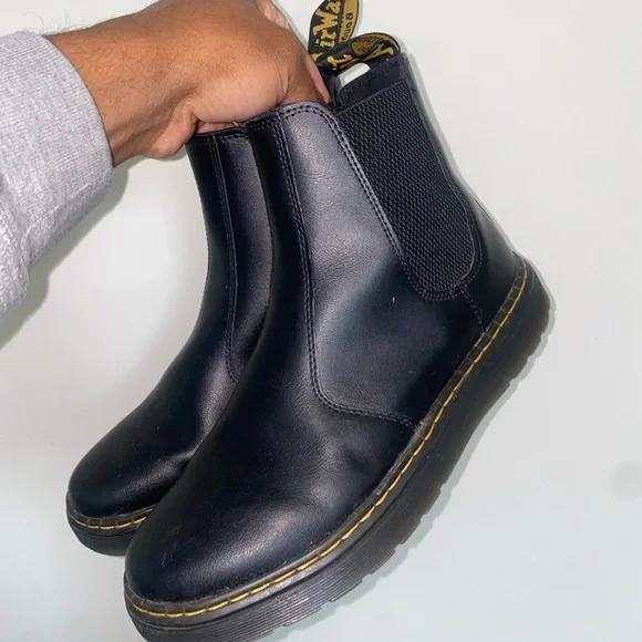 Dr. Martens | Shoes | Dr Martens Black Leather Chelsea Boots 